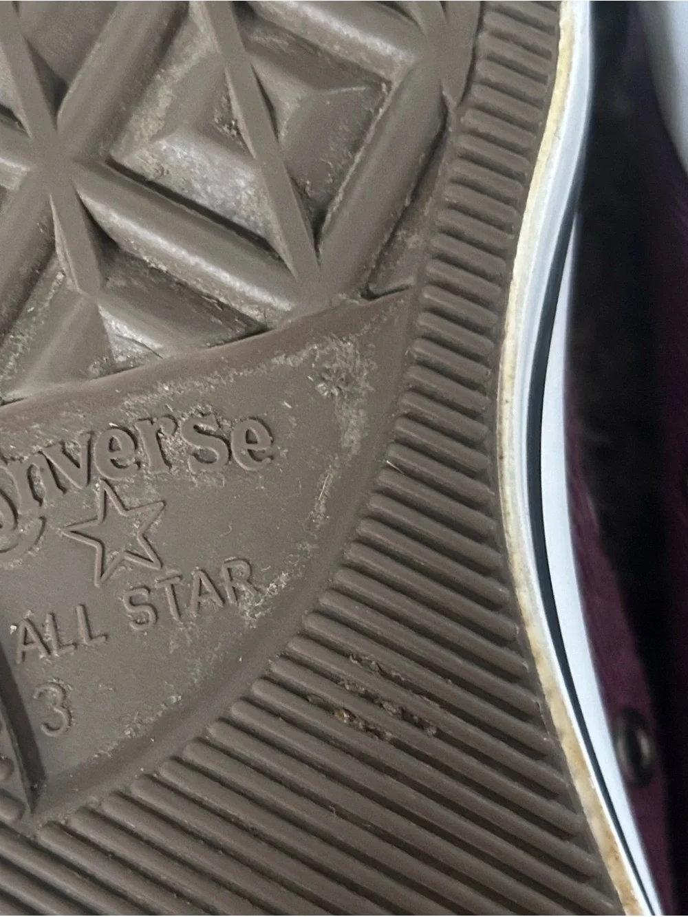 Kids Low-Top converse Sneakers in Plum